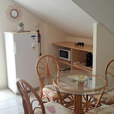 Logement Spacieux Deux Pieces A Baie Mahault Exterior foto