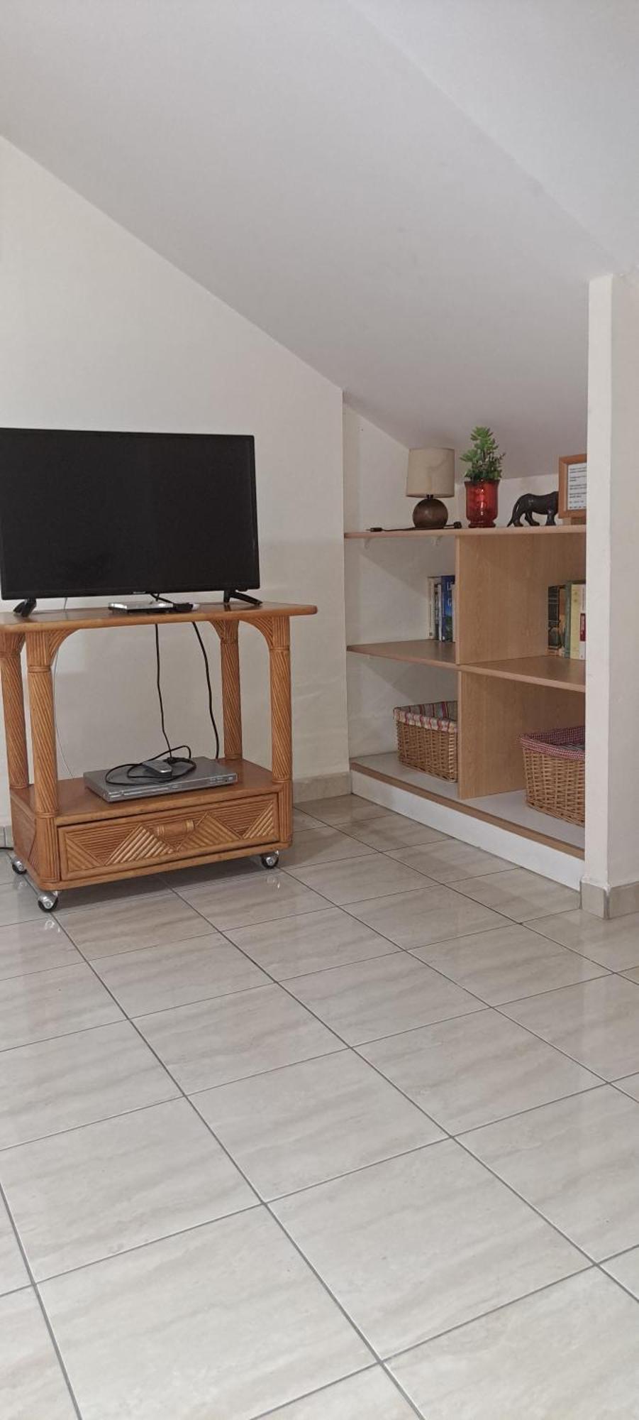 Logement Spacieux Deux Pieces A Baie Mahault Zimmer foto
