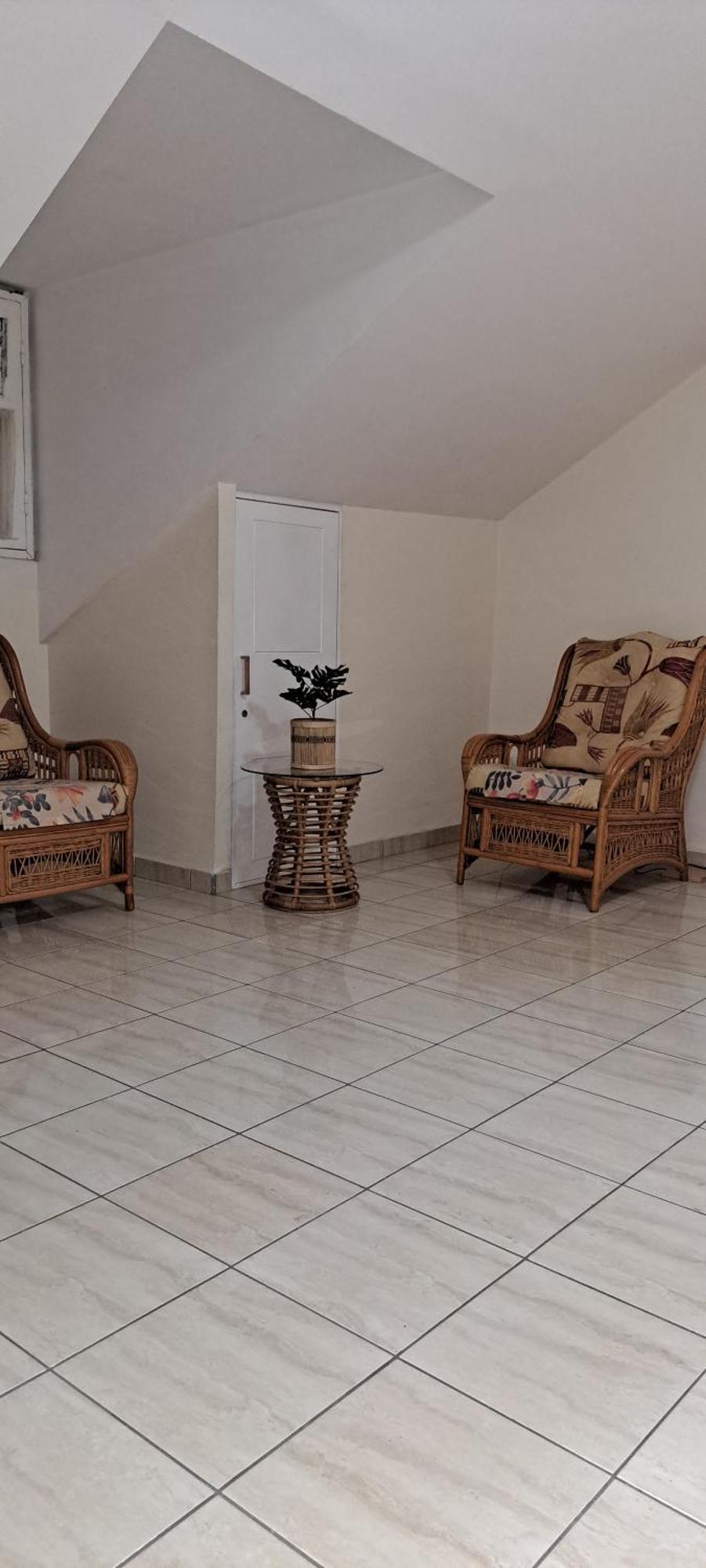 Logement Spacieux Deux Pieces A Baie Mahault Exterior foto